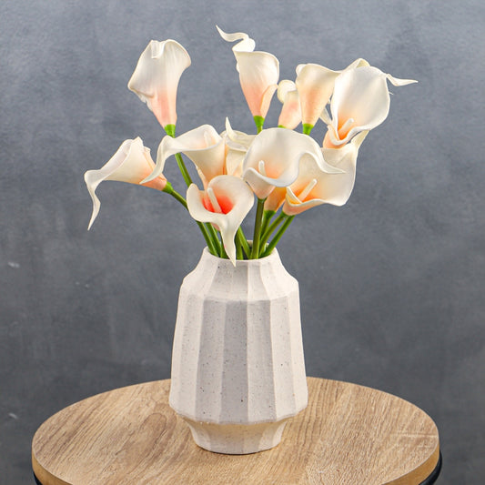 Mini Calla Lily Flower Bunch with Matte Design Vase